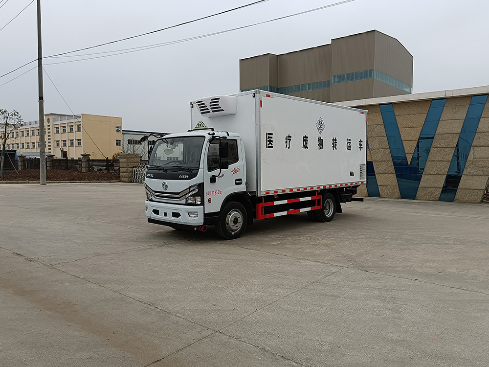 東風多利卡D7F7醫(yī)療廢物轉(zhuǎn)運車