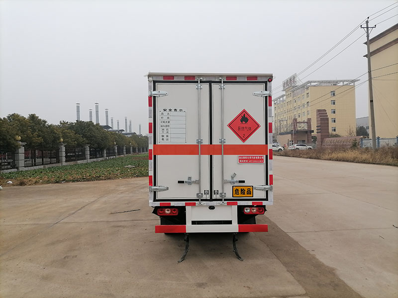 躍進(jìn)柴油危險(xiǎn)品廂式車