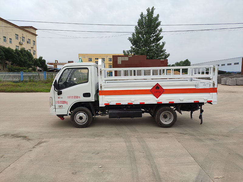 躍進汽油后雙輪氣瓶運輸車